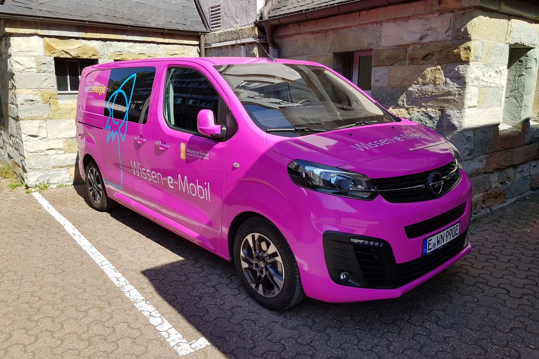 Pinker Minibus