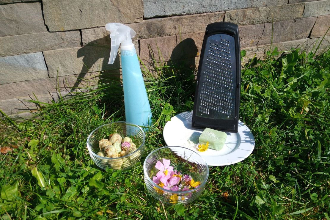 Das braucht man für eine Blumenseife