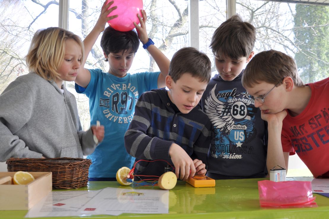 Kinder lernen mit Energieparcours